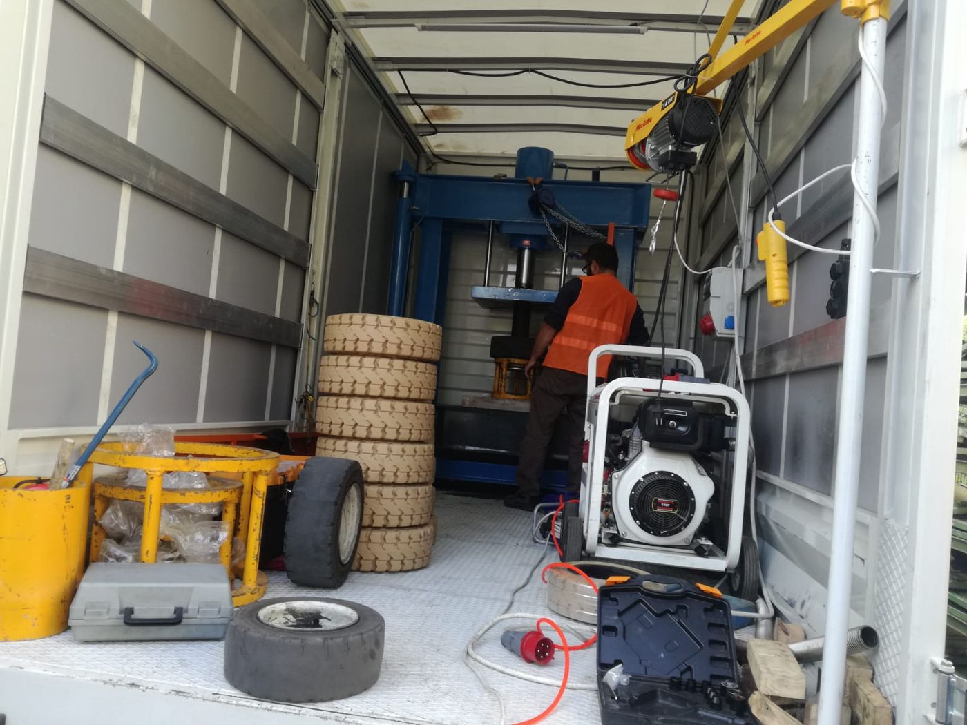 Forklas Otomotiv işlerinden görüntü